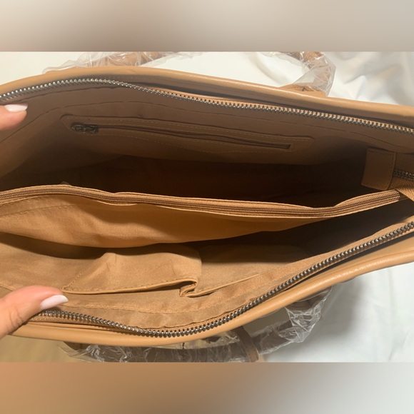 Valentino Orlandi Taupe Quilted Tote Bag w/ Matching Wristlet Wallet NWT - Picture 9 of 11